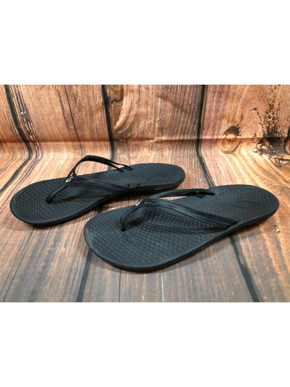 Olukai UNAHI Womens 9 / 39 Black Strappy Thong Flip-Flop Sandals